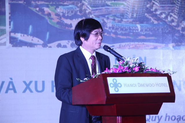 
Ông Trần Ngọc Chính - Chủ tịch hội quy hoạch phát triển đô thị Việt Nam phát biểu tại diễn đàn: Hàng năm chúng ta tăng lên hàng triệu người, thì chúng ta phải xây dựng rất lớn

