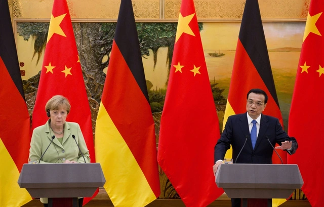 
Thủ tướng Merkel và Thủ tướng Lý Khắc Cường
