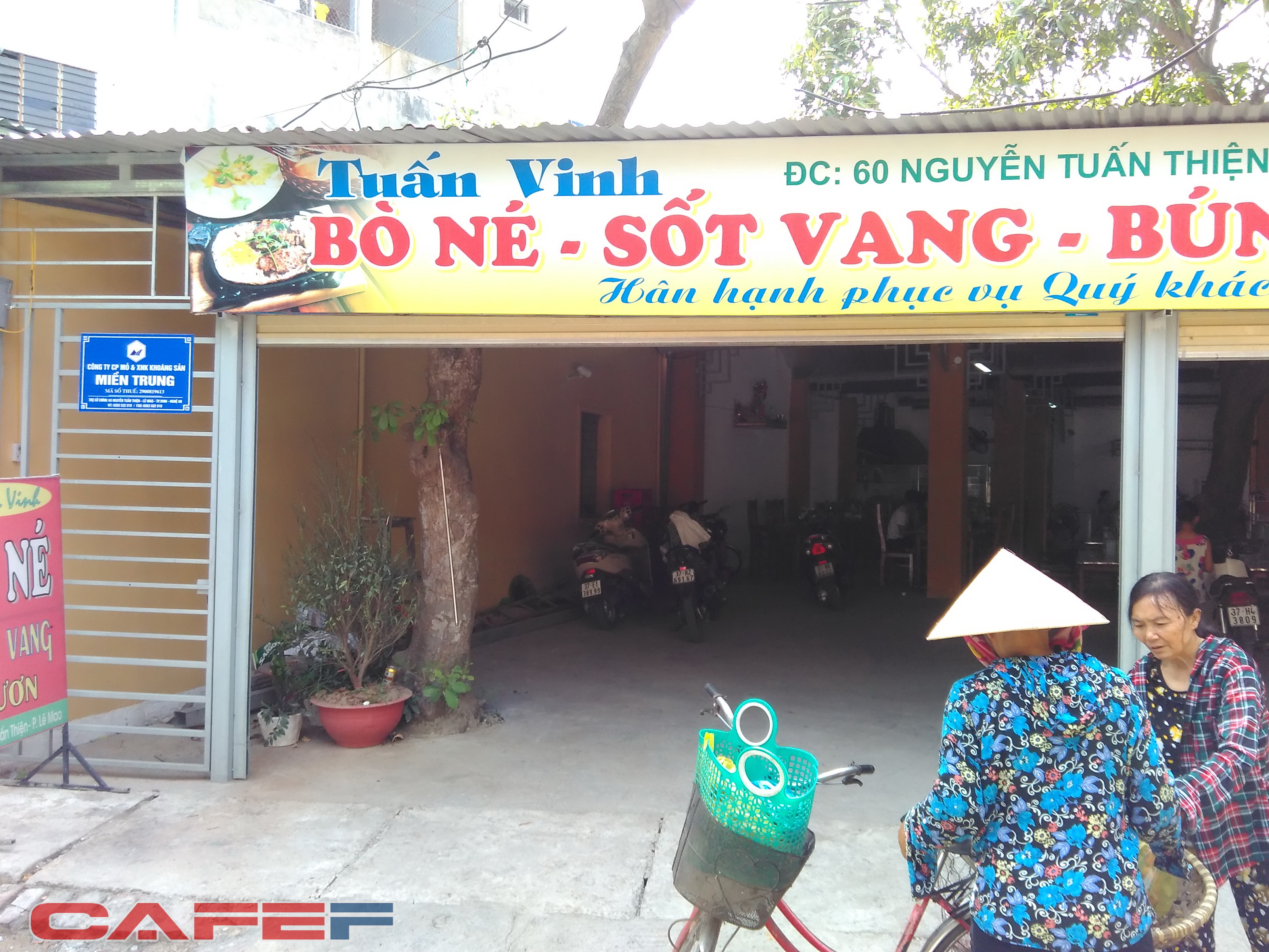 Địa chỉ công ty tại số 60 Nguyễn Tuấn Thiện bị che mờ bởi quán ẩm thực