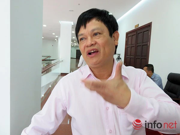 Ông Nguyễn Hữu Sia, Tổng Giám đốc Công ty CP Cảng Đà Nẵng trả lời phỏng vấn Infonet (Ảnh: HC)