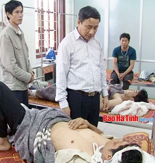 Lãnh đạo tỉnh Hà Tĩnh chỉ đạo cứu hộ nạn nhân nhanh nhất có thể