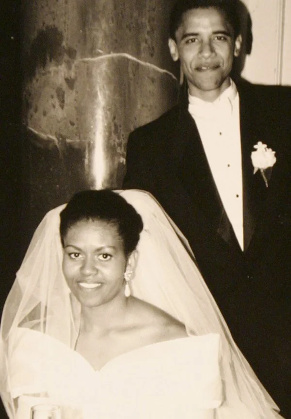 
Barack Obama và Michelle Obama chính thức nên duyên vợ chồng vào ngày 18/10/1992.
