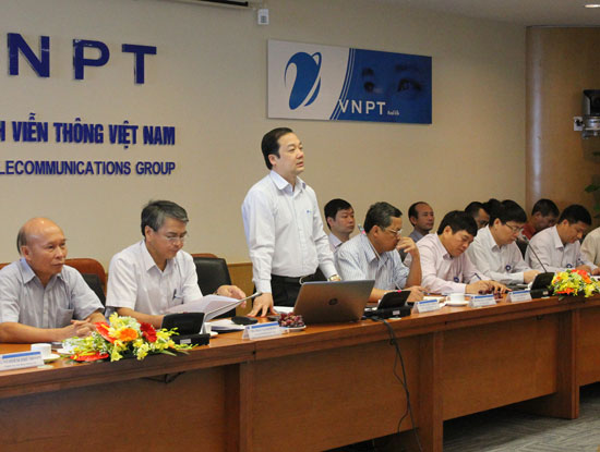 
Ông Phạm Đức Long cho biết, mục tiêu của VNPT sẽ đưa mạng VinaPhone có thị phần đứng thứ 2 trên thị trường di động với khoảng 33% thị phần
