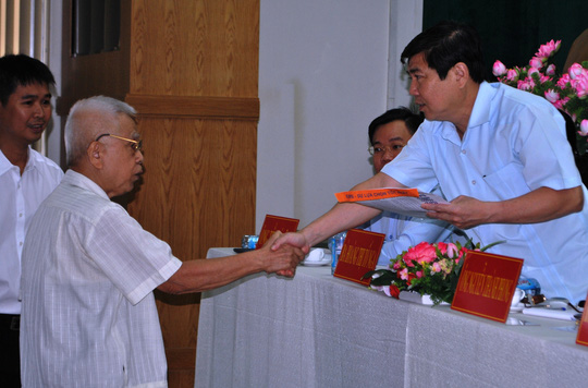 
Cử tri Ngô Long Minh gửi tâm thư đến Chủ tịch UBND TP HCM Nguyễn Thành Phong
