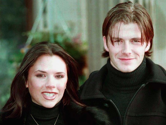 
Năm 1997, cô gặp cựu cầu thủ bóng đá David Beckham tại buổi thi đấu bóng đá từ thiện. Họ đính hôn vào năm 1998 và kết hôn vào năm 1999. Hiện, cặp đôi có với nhau 4 đứa con: Brooklyn, 16 tuổi; Romeo, 13 tuổi; Cruz, 11 tuổi; và Harper, 4 tuổi.
