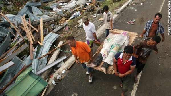 Ít nhất 1.200 người chết trong siêu bão Hải Yến tại Philippines