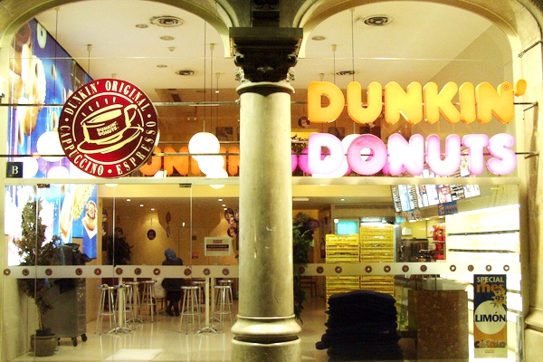 Dunkin' Donut vào Việt Nam: Châm ngòi cho trận chiến cửa hàng cà phê