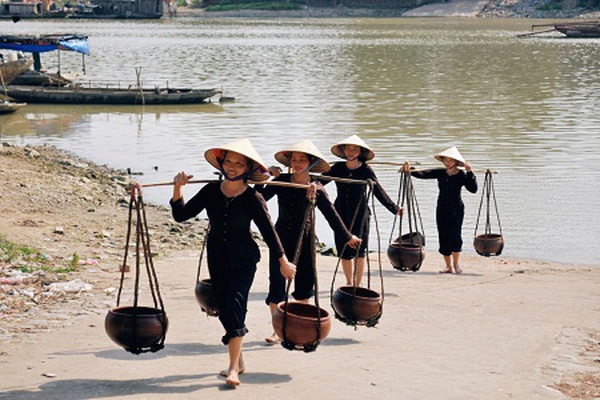 Nghề%20gánh%20nước%20mướn%20ở%20Sài%20thành%20xưa