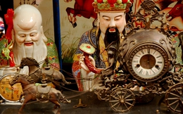 Thế giới đồng hồ cổ có một không hai tại chợ Tết Hà Nội